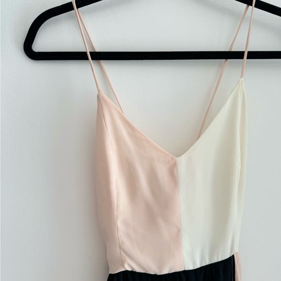 Chic Colorblock Dress - Picture 3 of 14